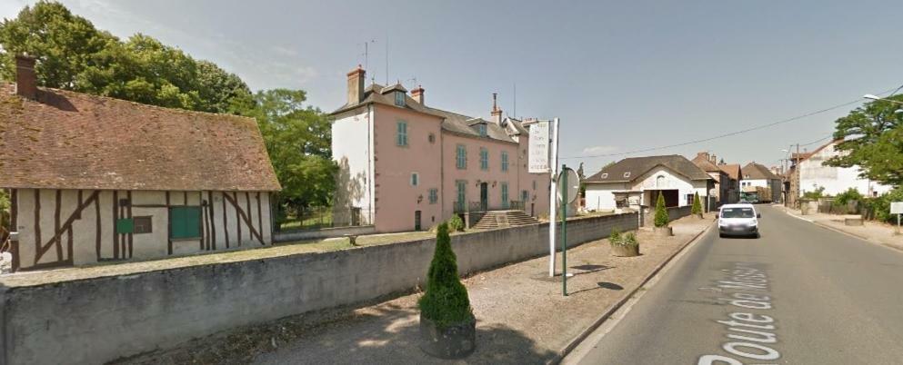 La Tour Du Roy Villa Villeneuve-sur-Allier Esterno foto